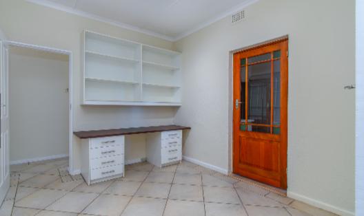 3 Bedroom Property for Sale in Golden Acre Western Cape